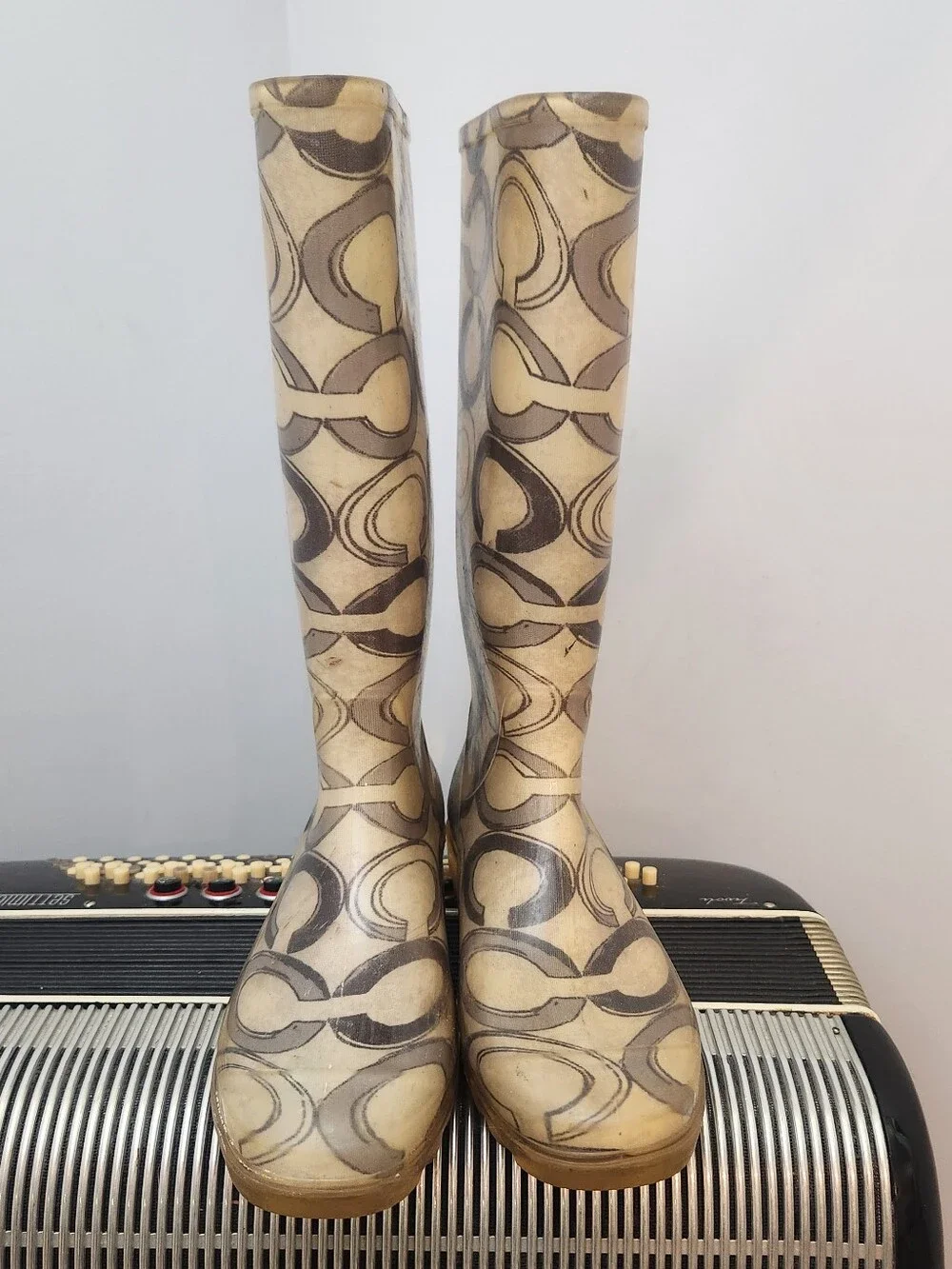COACH CREAM & BLACK TALL RUBBER RAIN BOOTS SIZE 7
